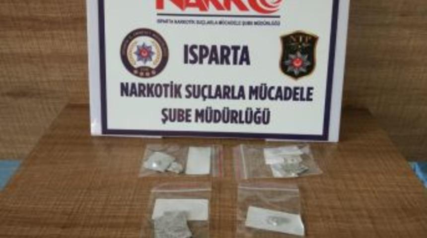 Isparta&rsquo;da Uyuşturucu Operasyonu: 4 G&ouml;zaltı