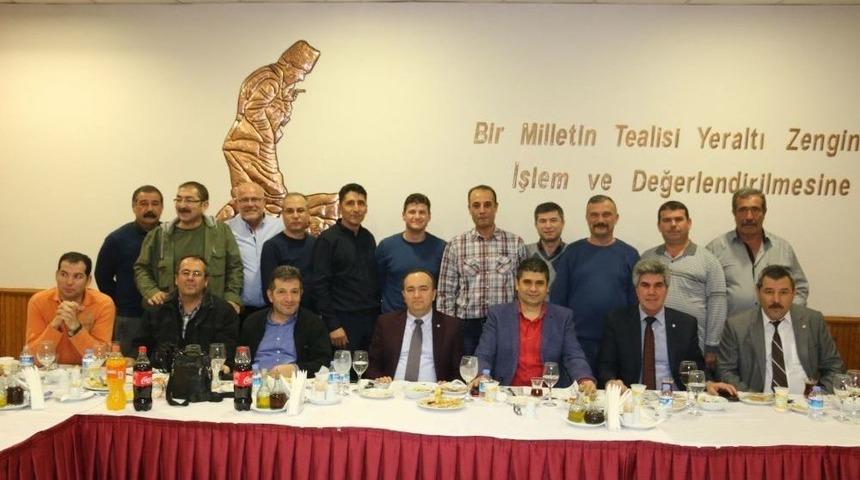 Eti Maden Kırka İşletmesi Eti Bor &Uuml;retim Rekorunu &Ccedil;alışanlarıyla Beraber Kutladı