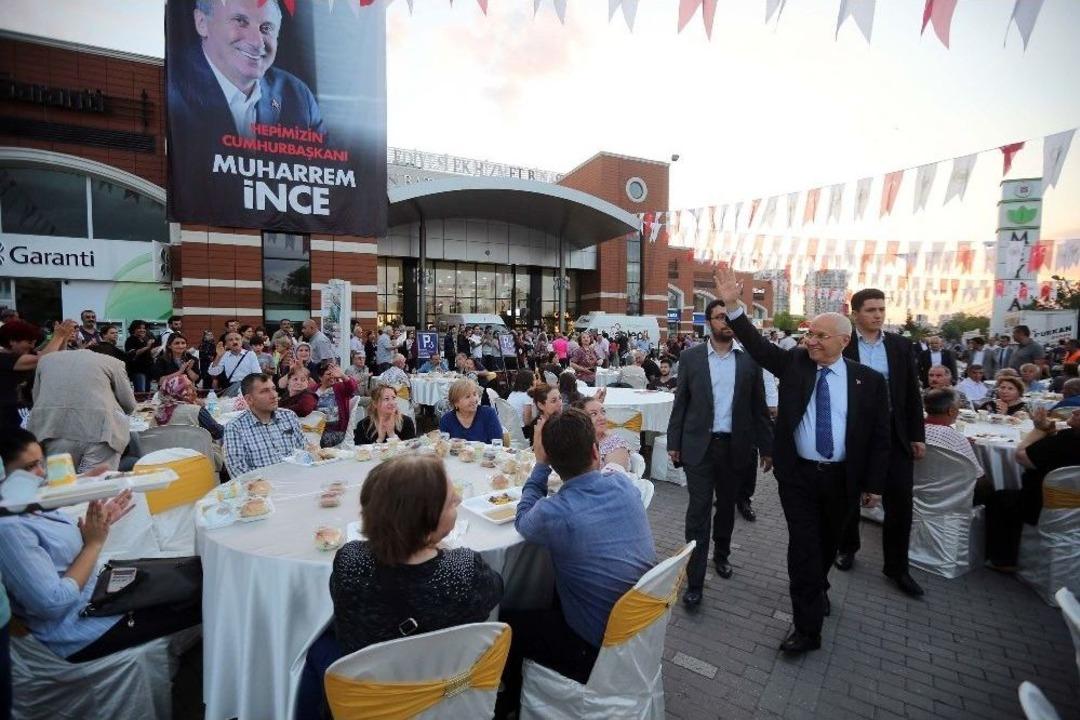 Batıkentliler İftar Sofrasında Bir Araya Geldi