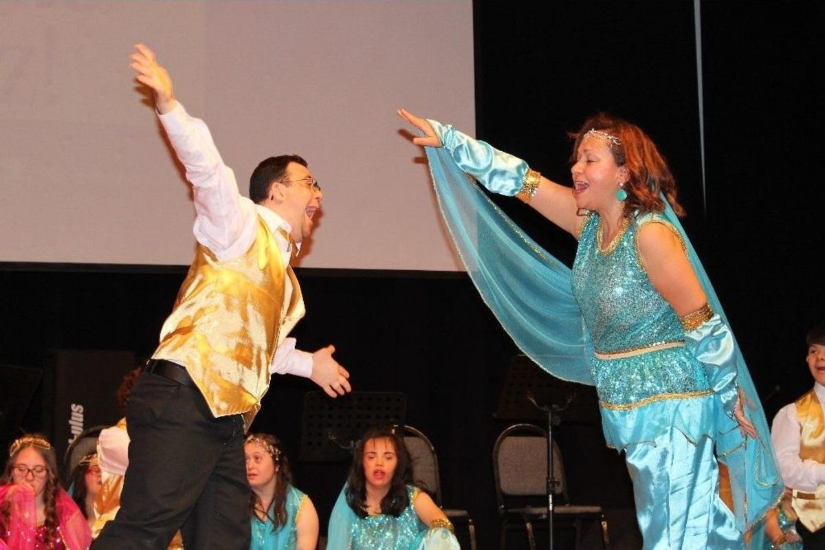 G&ouml;rme Engelliler İ&ccedil;in Tek Y&uuml;rek Oldular