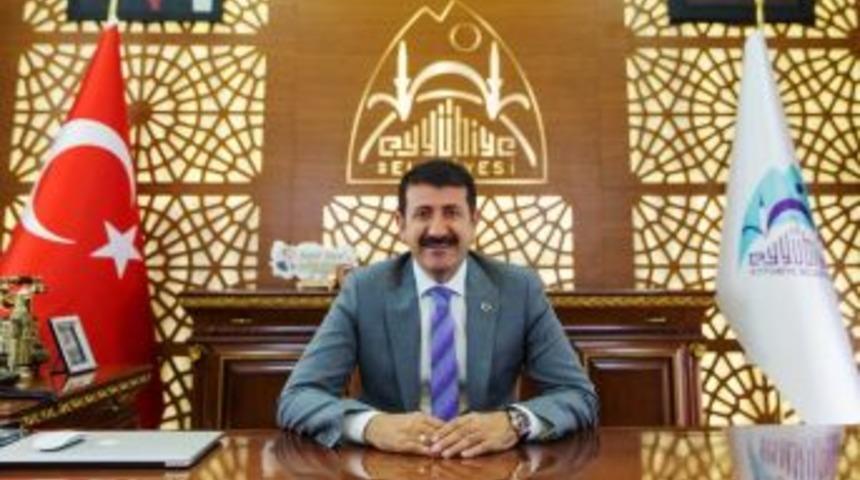 Başkan Ekinci&rsquo;den Kadir Gecesi Mesajı