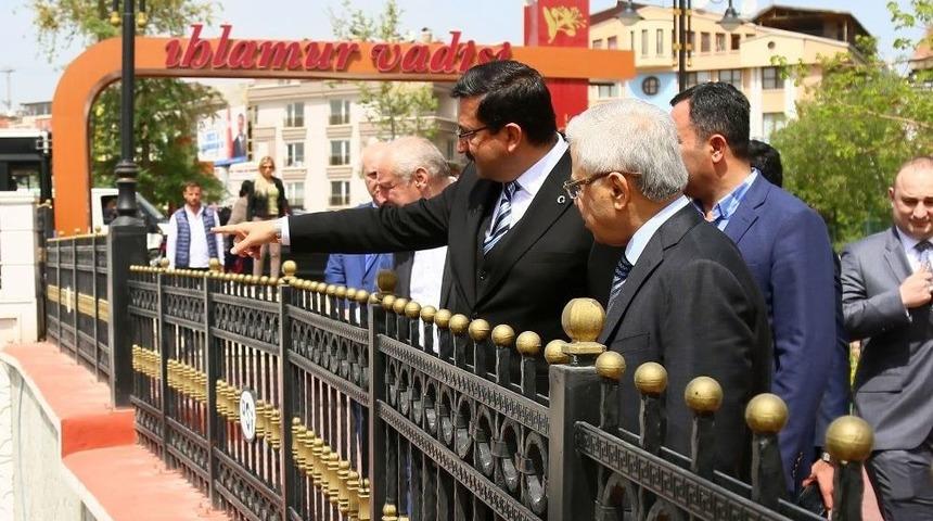 Başkan Ak, M&uuml;steşar &Ouml;zt&uuml;rk&rsquo;e G&uuml;m&uuml;şdere&rsquo;yi Gezdirdi