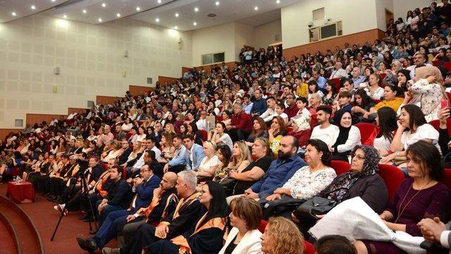 Meü Turizm Fakültesi’nde Mezuniyet Coşkusu Yaşandı