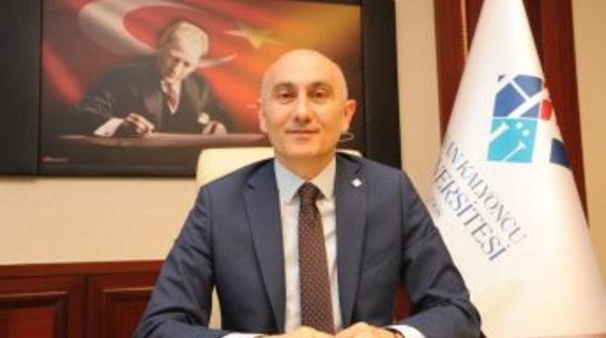 Rekt&ouml;r Yılmaz&rsquo;dan 25 Aralık Mesajı