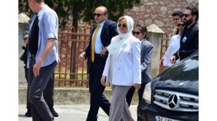 &Uuml;nl&uuml; İş Adamı Erdoğan Demir&ouml;ren Son Yolculuğuna Uğurlanıyor