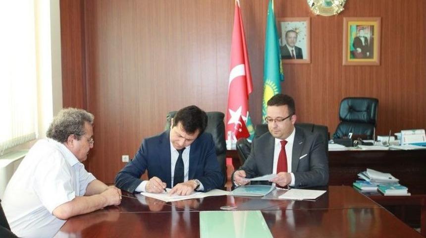Ar&uuml; Ve Kazak &Uuml;niversiteleri Arasında G&uuml;&ccedil; Birliği