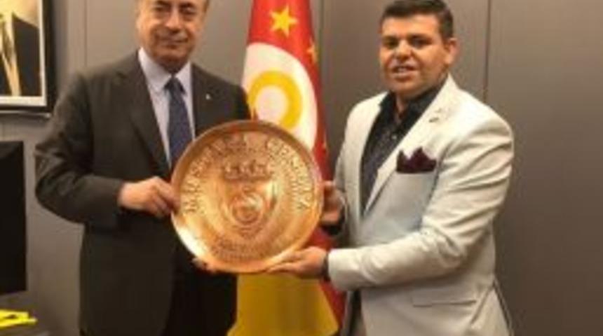 İzmirli İşadamından Gs Başkanı’na Tebrik