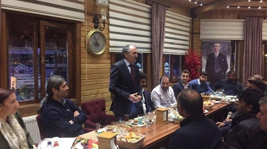 Yavilioğlu, Vatandaşlara Yeni Y&ouml;netim Sistemini Anlatıyor