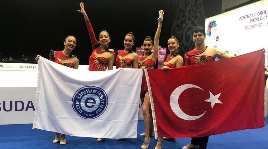 Budapeşte&rsquo;de Şampiyon Ege &Uuml;niversitesi