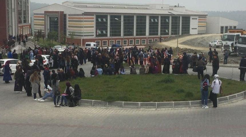 &Uuml;niversitede Ş&uuml;pheli Paket Alarmı