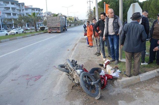 Milas’ta Tırın Çarptığı Sürücü Ağır Yaralandı