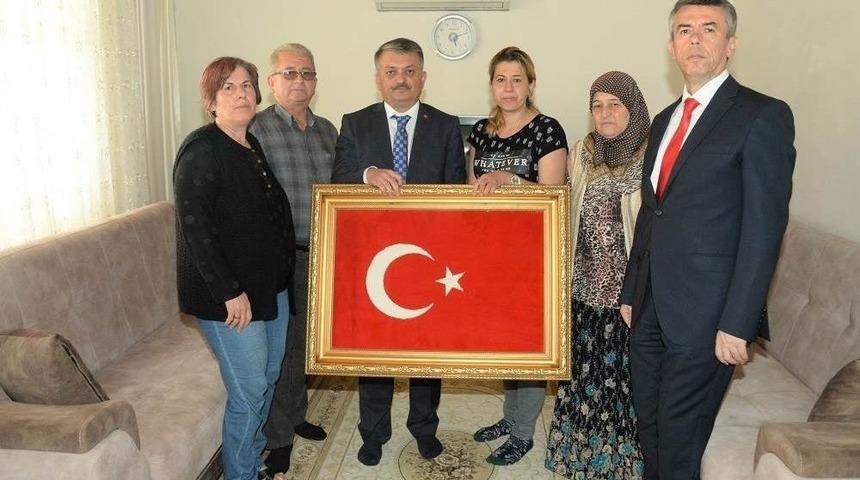 Vali Yazıcı Şehit Ailesini Ziyaret Etti