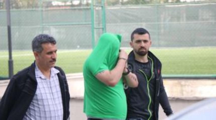 Uyuşturucu Etkiye Sahip Hapla Yakalanan Ş&uuml;pheli Adliyede