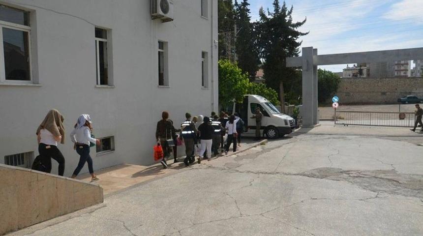 Mut&rsquo;ta Yabancı Uyruklu 10 Kadın Yakalandı