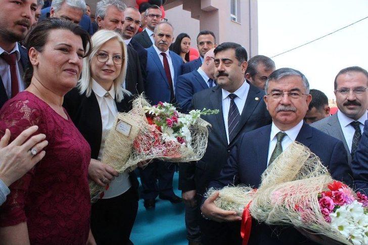 İki Ülke Bakanından Arnavuçta Dersi G3