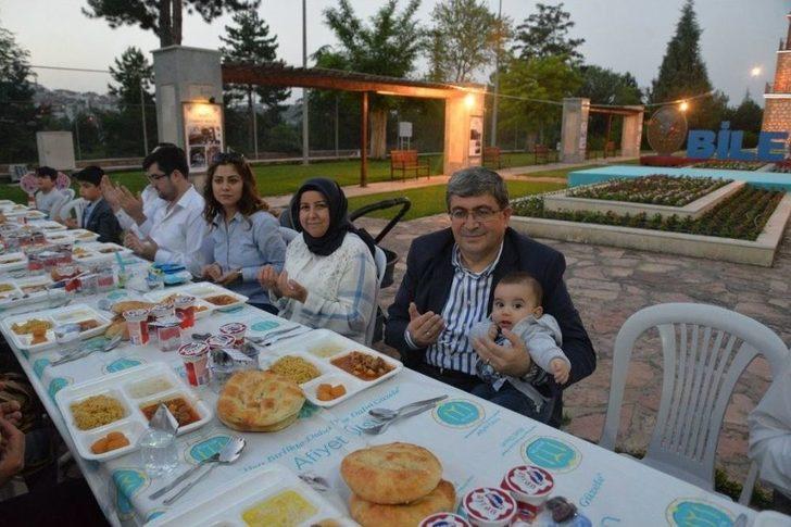 Bilecik Belediyesi Personeli İftarda Buluştu G3