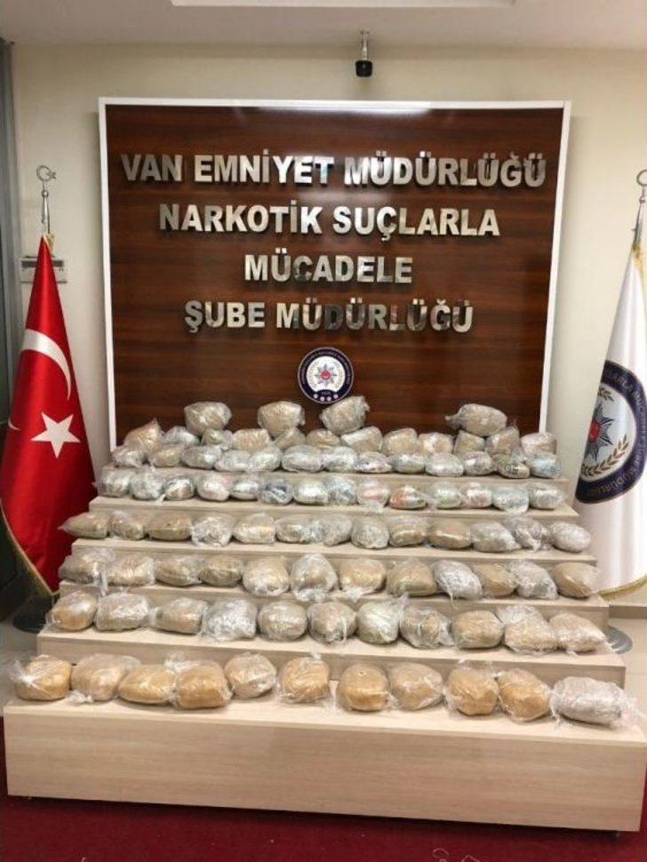 Bazaya Gizlenen 95 Kilo Esrar Ele Geçirildi G5