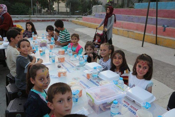 Sarıcakaya’da Yüzlerce Çocuk Aynı Sofrada İftar Açtı G2