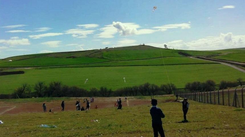 Bismilli &Ouml;ğrenciler Kendi Yaptıkları U&ccedil;urtmaları U&ccedil;urdu