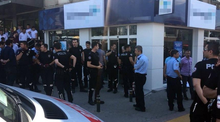 Gsm Şirketindeki Silahlı Kavga Kameralara Yansıdı