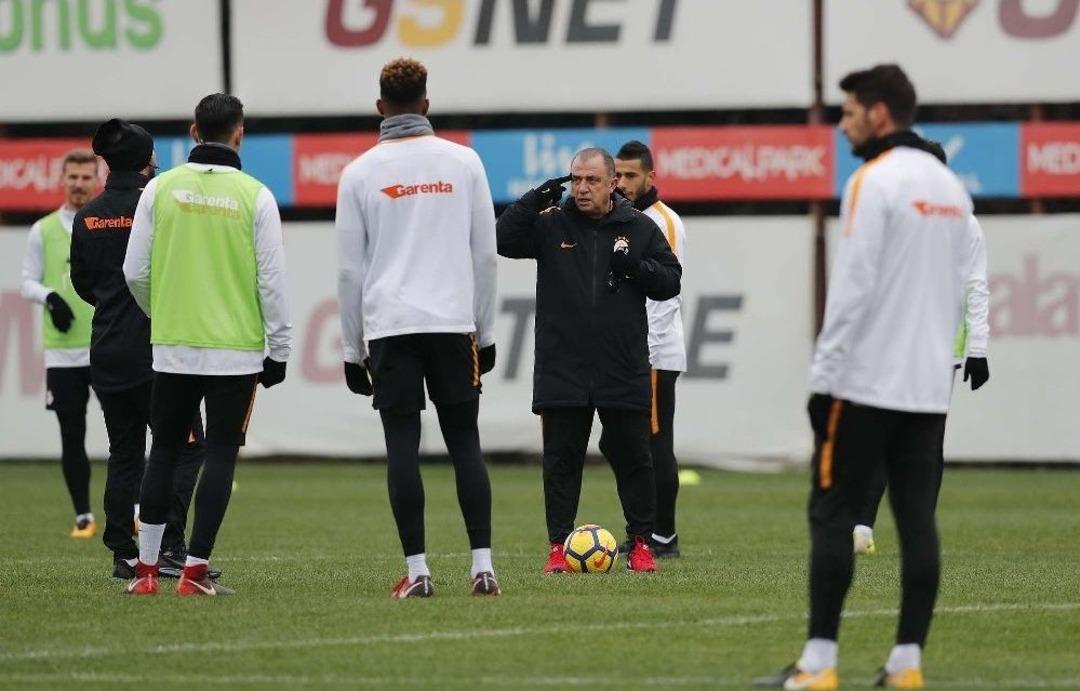 Fatih Terim İlk Antrenmanına &Ccedil;ıktı