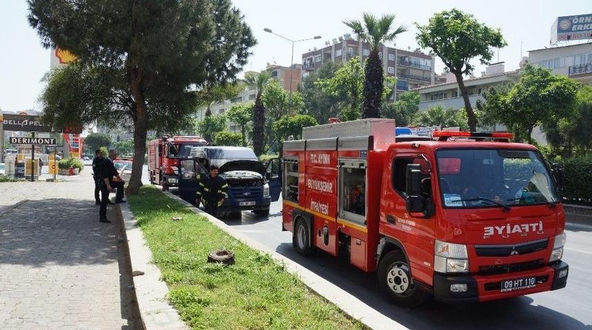 Seyir Halindeki Minib&uuml;ste Yangın Paniği