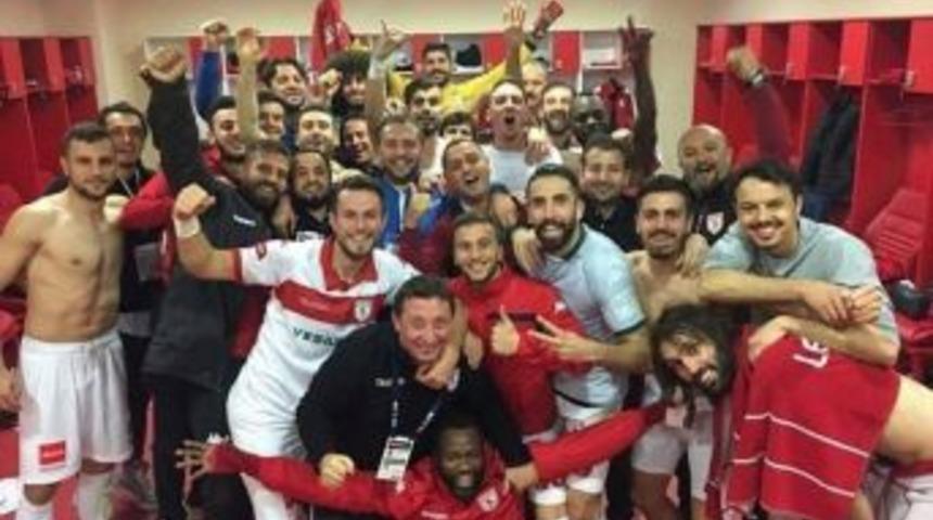 Samsunsporlu Futbolcular, Protesto İ&ccedil;in İstanbul U&ccedil;ağına Binmeyecek