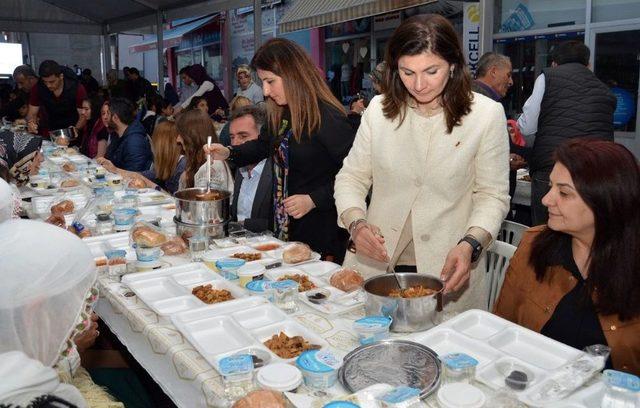 Ak Parti Karaçoban’a Çıkarma Yaptı