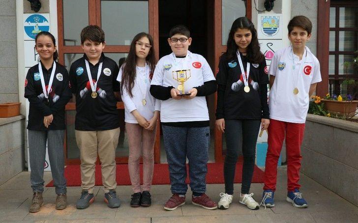 Robotik Yarışmada Madalya Kazanan Engelli Öğrencinin Azmi G2