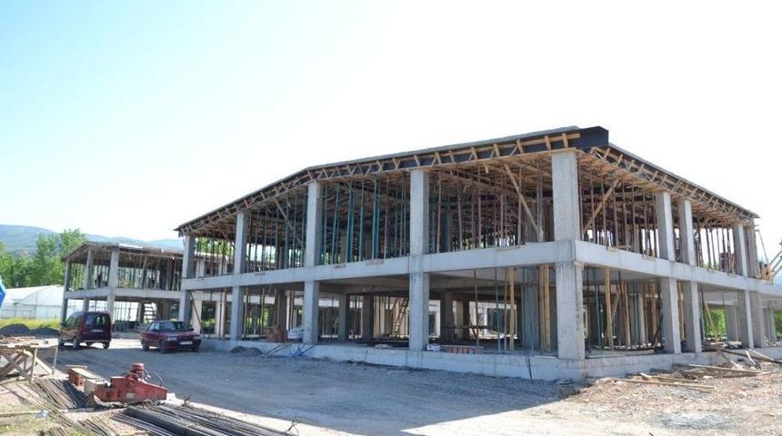 Başkan &Ouml;zcan, Galericiler Sitesi İnşaatını İnceledi