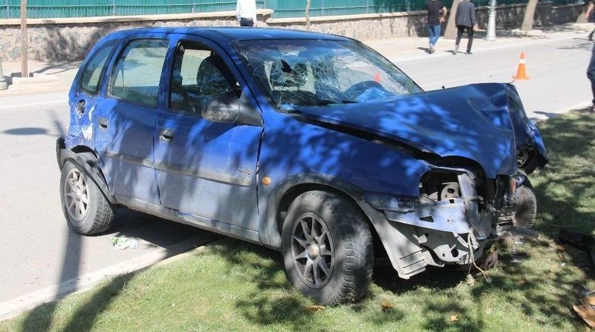 Elazığ’da Trafik Kazası: 2 Yaralı