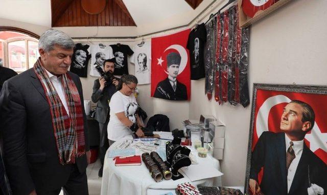 Başkan Karaosmanoğlu: &ldquo;&uuml;lkemizin Ve Kentimizin Değerlerine Sahip &Ccedil;ıkıyoruz&rdquo; 1