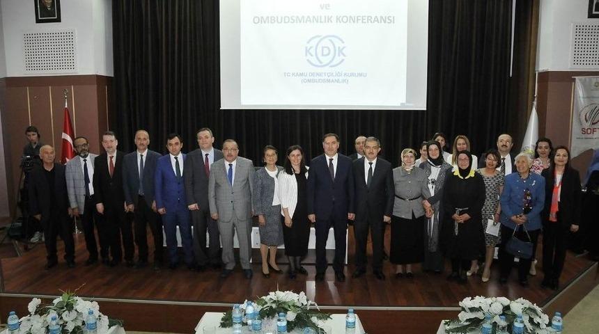 Sel&ccedil;uk&rsquo;ta &ldquo;insan Hakları Ve Ombudsmanlık&rdquo; Konferansı Yapıldı