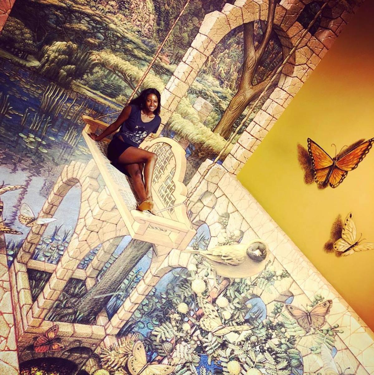 &Uuml;nl&uuml; Victoria's Secret modeli aslında bir dahi! 