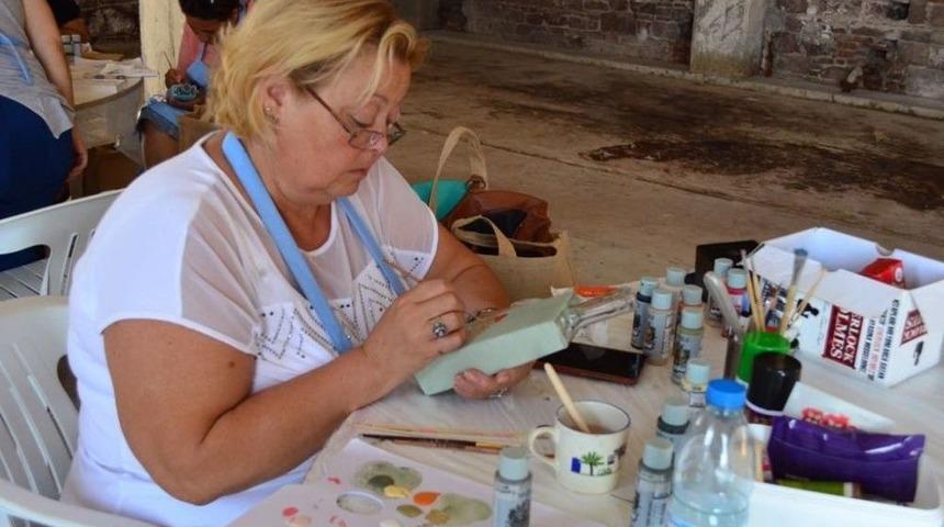 Ayvalıklı Kadınların Elinde Hayat Bulan Bir Ege Hikayesi