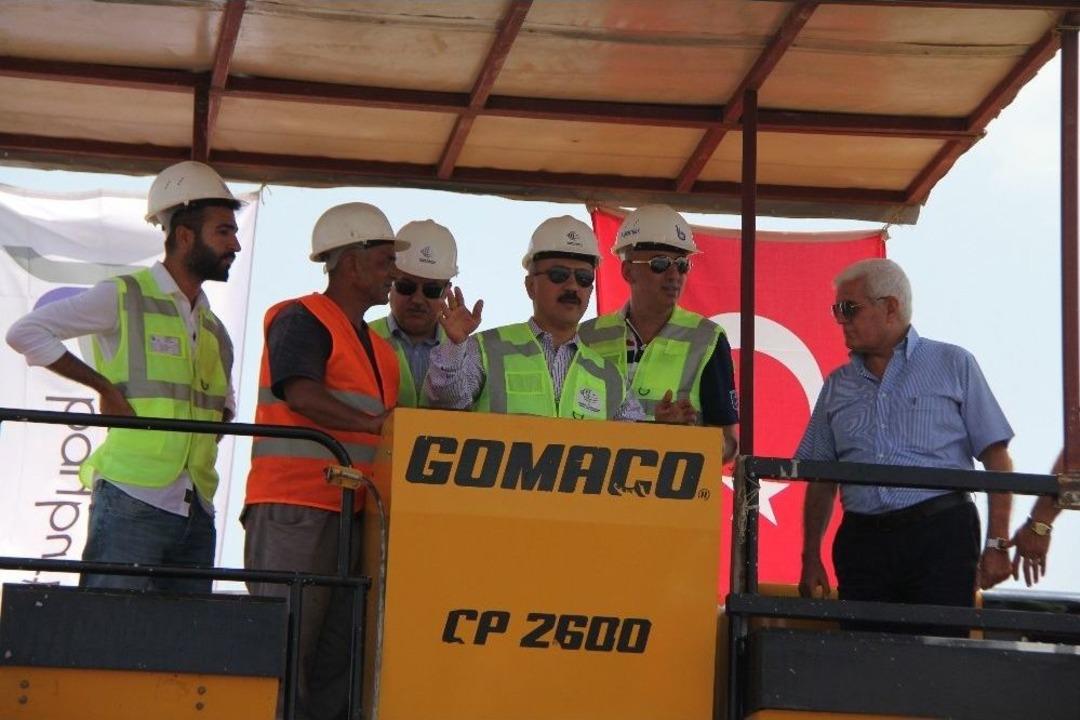 Bakan Elvan, &Ccedil;ukurova Hava Limanı İnşaatında İncelemelerde Bulundu