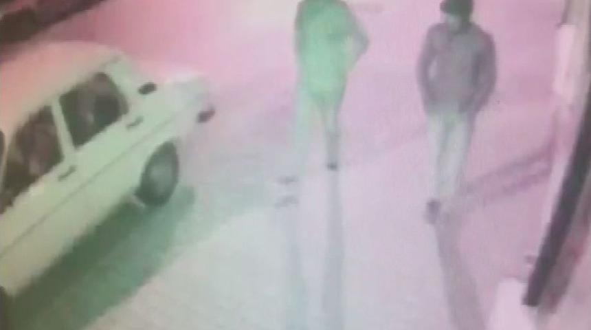 Sal&ccedil;aları &Ccedil;uvala Koyup &Ccedil;aldılar