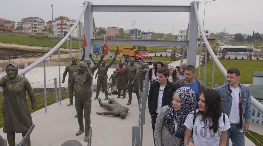 Başiskele&rsquo;de 15 Temmuz Destanı Gelecek Nesillere Aktarılıyor