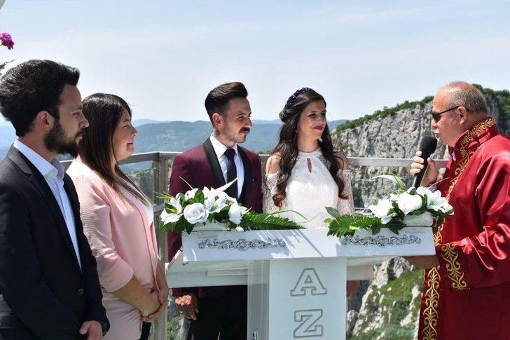 450 Metre Yükseklikte Mutluluğa ‘evet’ Dediler G3