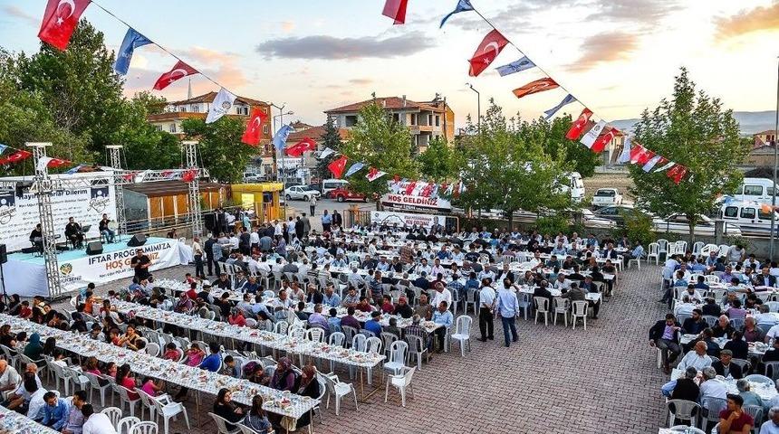 Büyükşehrin İftarları Devam Ediyor