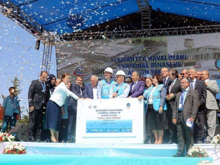 Gaziantep Havalimanı Yeni Terminal Binasının Temeli Törenle Atıldı G5