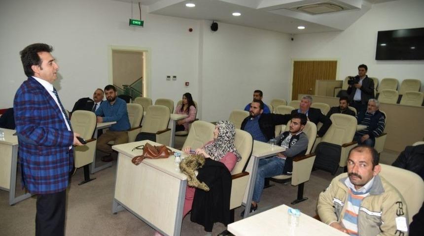 Ev Ve S&uuml;s Hayvanları Satıcıları Sertifikalarını Aldılar