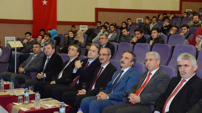 Rekt&ouml;r Bağlı &lsquo;t&uuml;rkiye&rsquo;nin Avrasya Politikaları&rsquo; &Uuml;zerine Konuştu