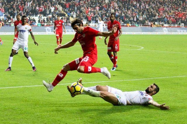 Antalyaspor, 5 Hafta Aradan Sonra Kazanmayı Hatırladı