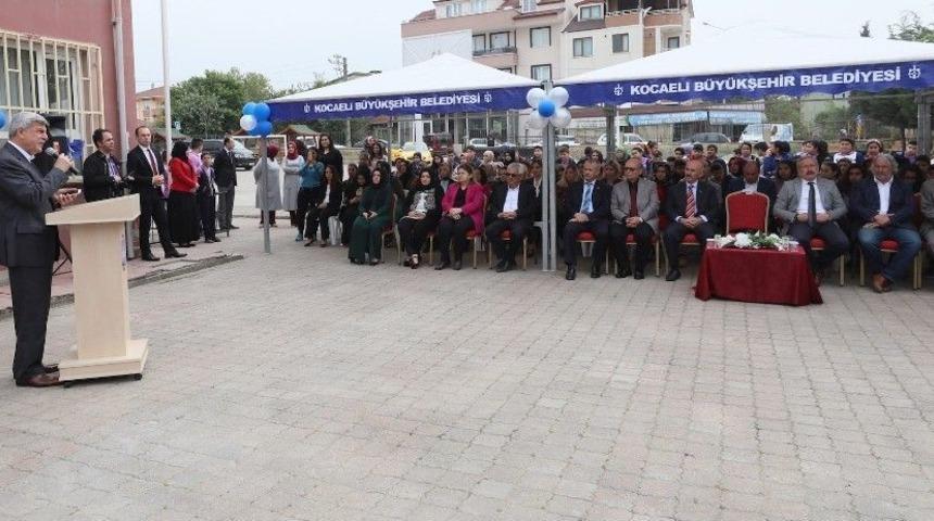 Başkan Karaosmanoğlu, &ldquo;eğitimi, Hizmetlerimizin En Başına Yazıyoruz&rdquo;