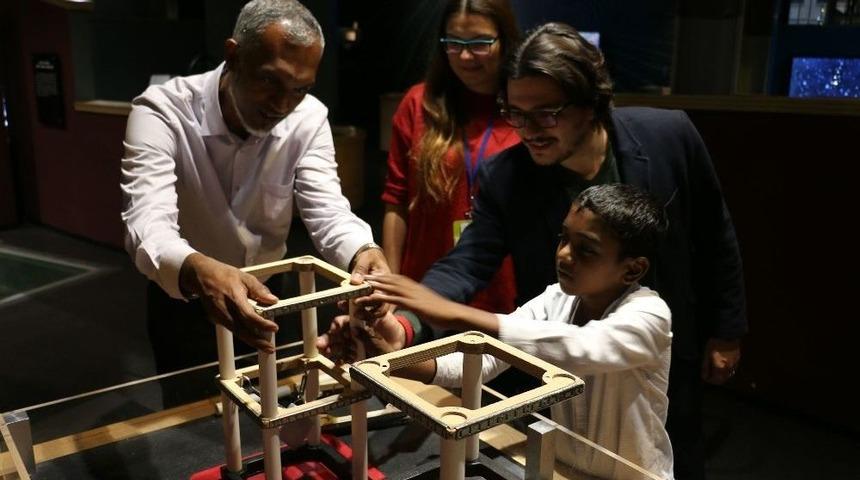 Maldivli Bakan Seka Kâğıt Müzesi’ni Gezdi