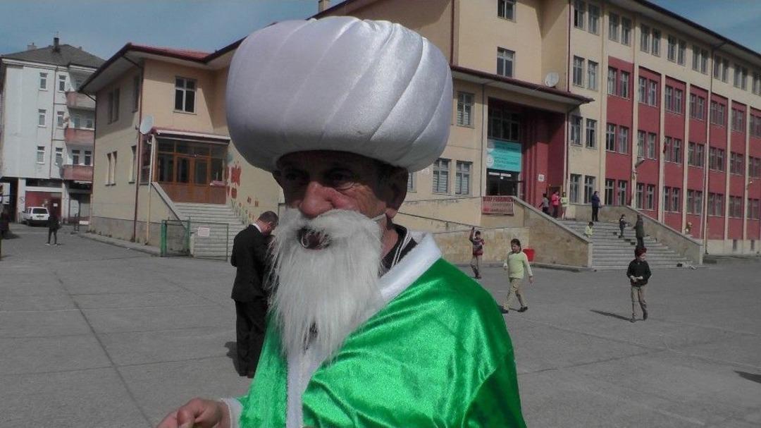 &Ouml;ğrenciler Kumbaralarını Kitaplar İ&ccedil;in A&ccedil;tı