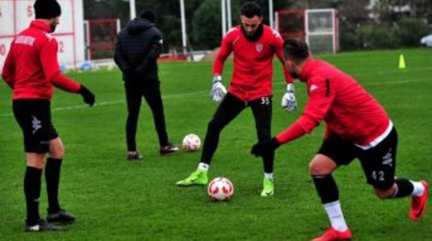 Samsunspor, &Uuml;mraniyespor&rsquo;u İlk Kez Yenmeye &Ccedil;alışacak