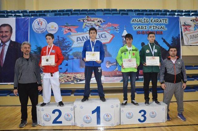 Bilecik, Karate Yarı Final Müsabakalarına Ev Sahipliği Yaptı