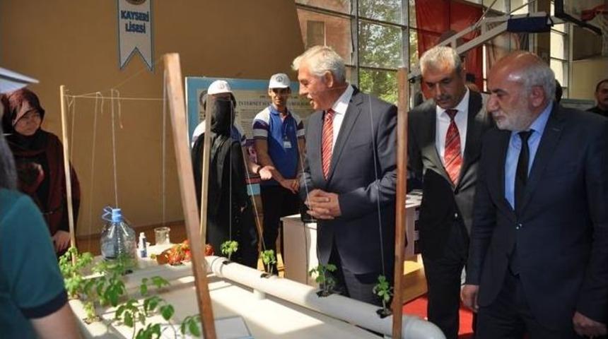 T&uuml;bitak 4006 Sergisi A&ccedil;ıldı